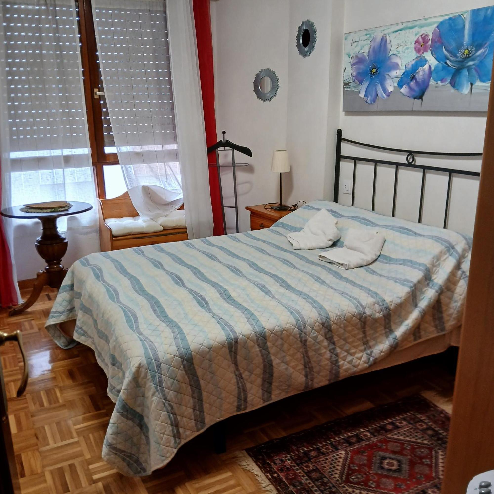 Apartamento Los Fresnos Gijón Oda fotoğraf